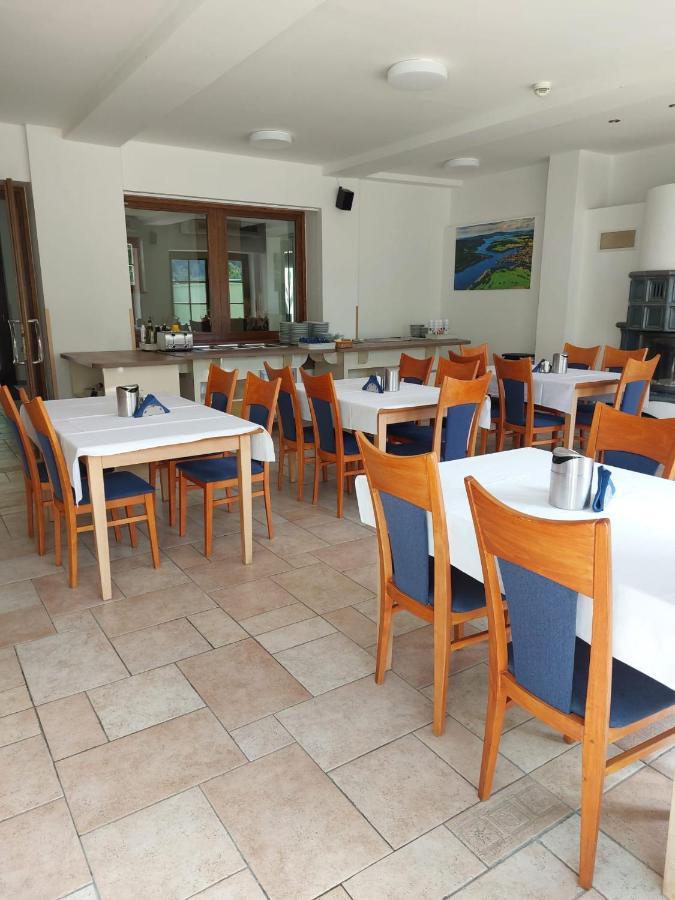 Hotel Vltava Фримбурк Экстерьер фото